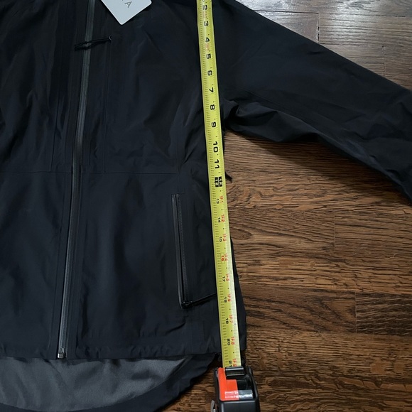 Athleta Black Yosemite Waterproof Jacket Raincoat, size XSP, New with Tags - Picture 3 of 7